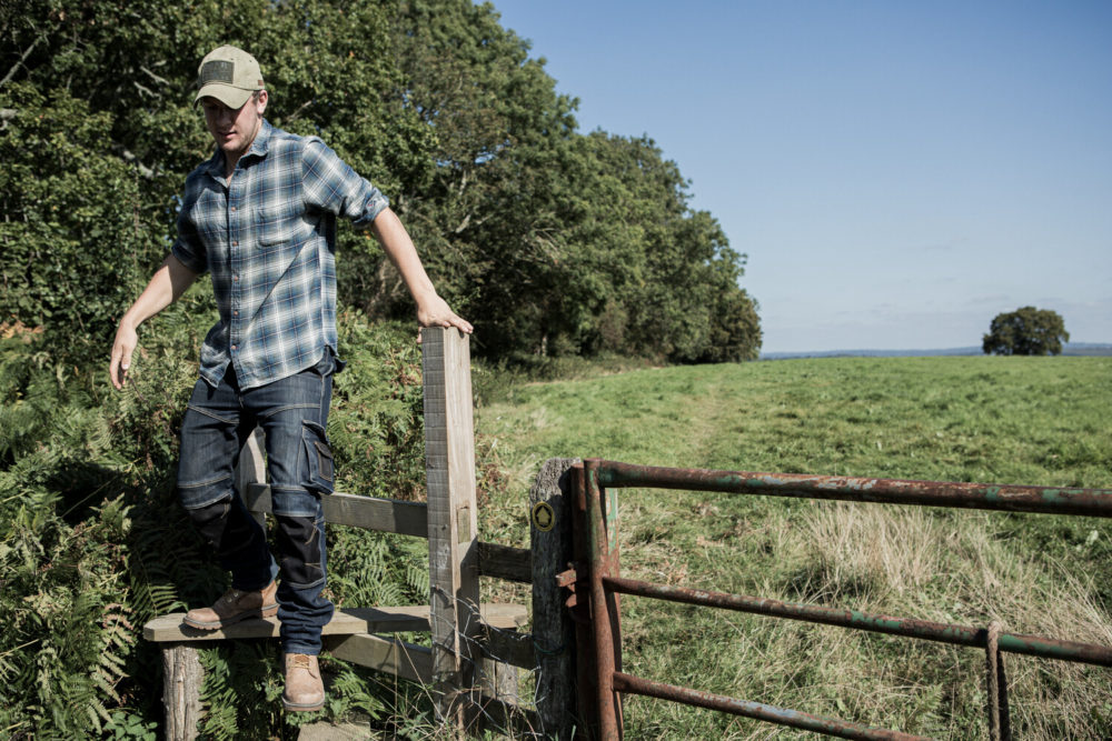 agriculteur dans un champ