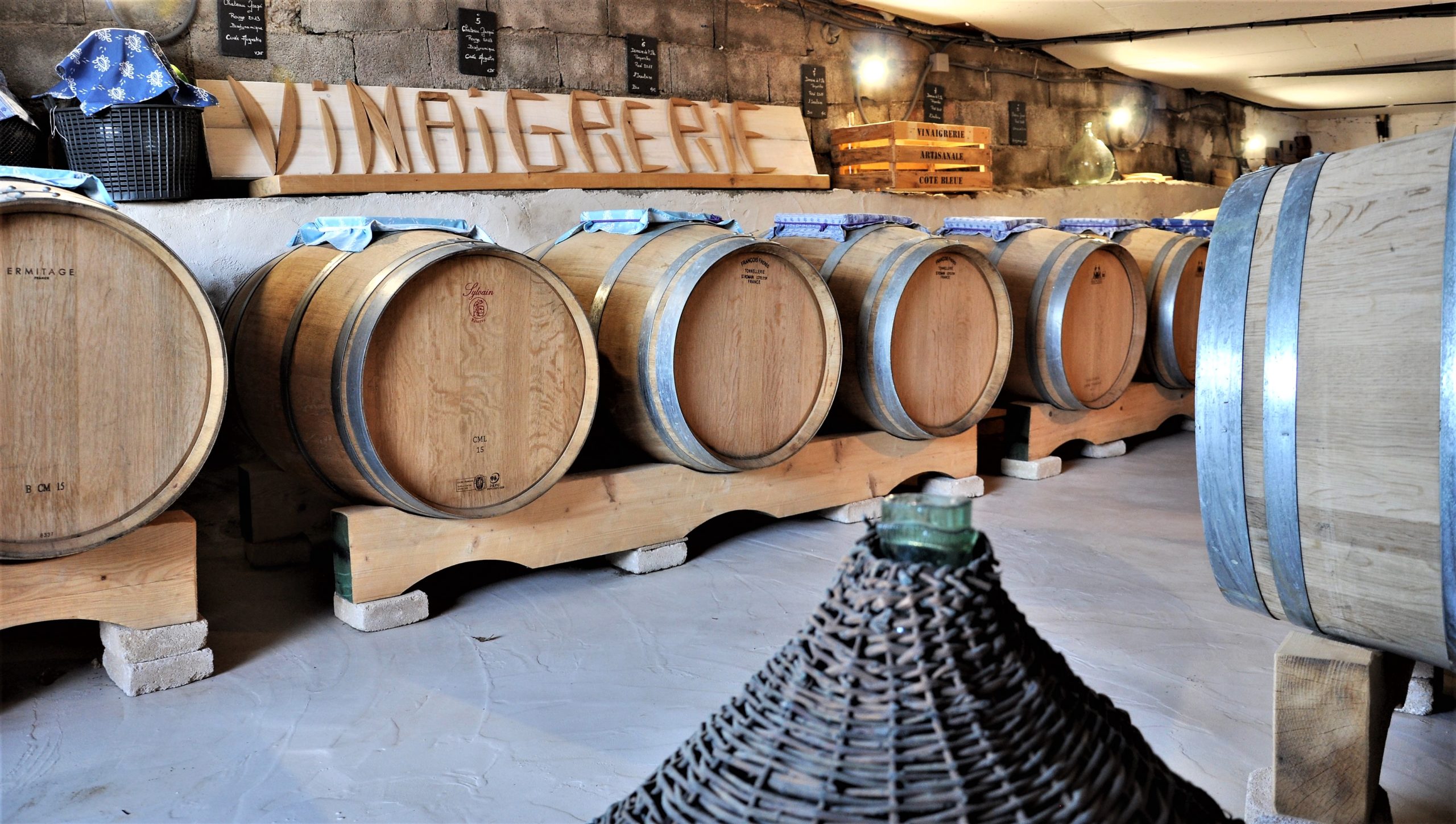 https://www.demeter.fr/wp-content/uploads/2022/03/la-vinaigrerie-Cote-Bleue-Laurent-BOYER-scaled.jpg