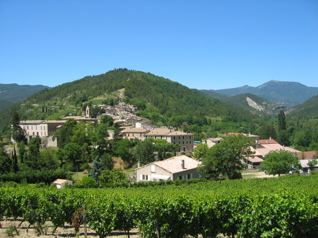 https://www.demeter.fr/wp-content/uploads/2022/03/le-village-Matthieu-Halen.jpg